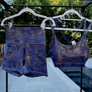 Aerie OFFLINE Real Good Shiny Tie-Dye Sports Bra & Bike Shorts Set – Size M –NWT